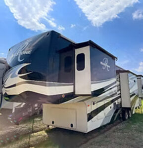 Fifth Wheels – All Season RVs